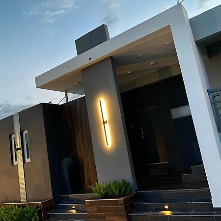 Pasavento - Modern Black Suite Camaceyes Екстериор снимка