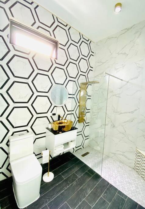 Pasavento - Modern Black Suite Camaceyes Екстериор снимка